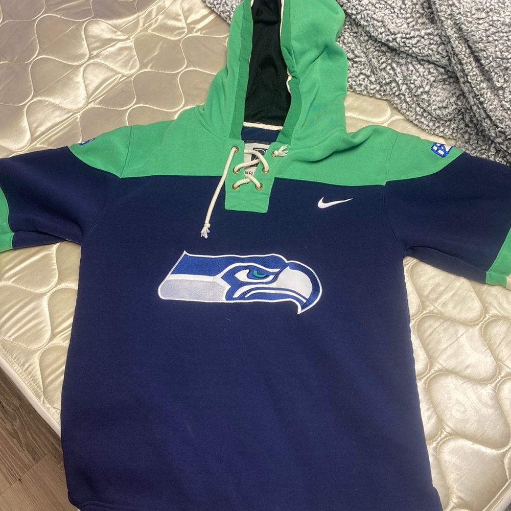 Seahawks sweatshirt made by NFLPLAYERS